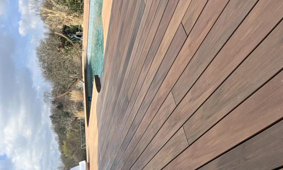 Terrasse sur plots PVC réglables à Montévrain