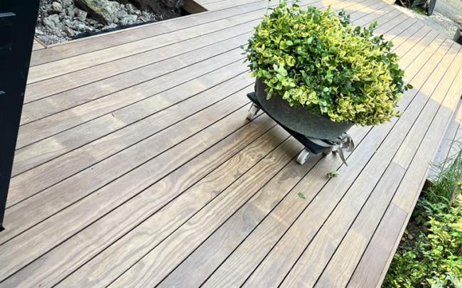 Poseur de Terrasses en bois exotique, composite et sur pilotis à Meaux 77 avec Woodpecker