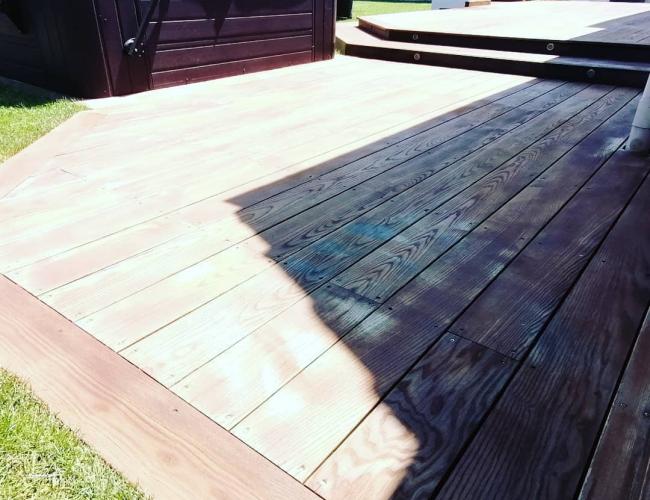 Rénovation d'une terrasse en bois frêne thermochauffé