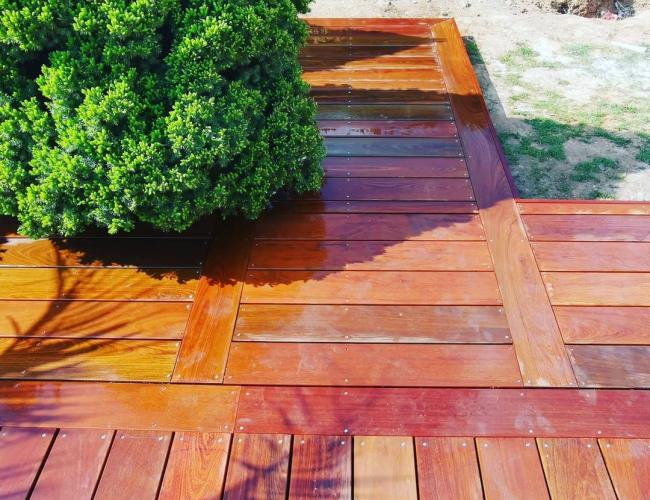 terrasse bois en IPE proche du plage de Piscine