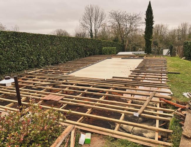 "Terrasse en Bois: Techniques de Pose pour un Résultat Impeccable"