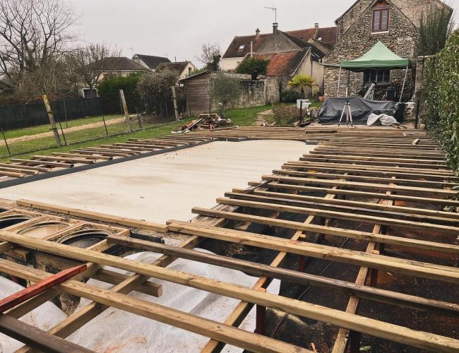 "Installation de Terrasse en Bois en Seine-et-Marne: Ce Qu'il Faut Savoir"