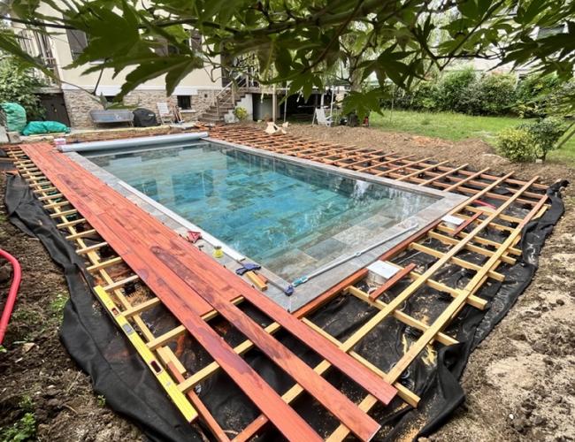 Construction terrasse bois sur vis de fondation à Serris (77700), proche Val d’Europe