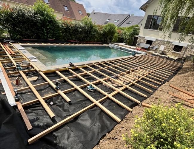 Terrasse haut de gamme grès cérame et bois à Dammarie-les-Lys (77190) : projet clé en main