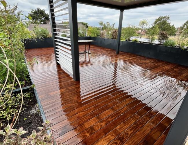Terrasse en bois Kebony esthétique et résistante à Serris (77700)