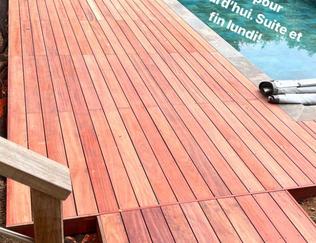 Création terrasse mixte bois-grès cérame à Claye-Souilly (77410) : un espace extérieur premium