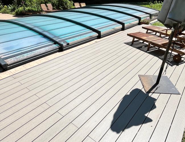 Vis de fondation : la solution durable pour terrasses composites sur pilotis