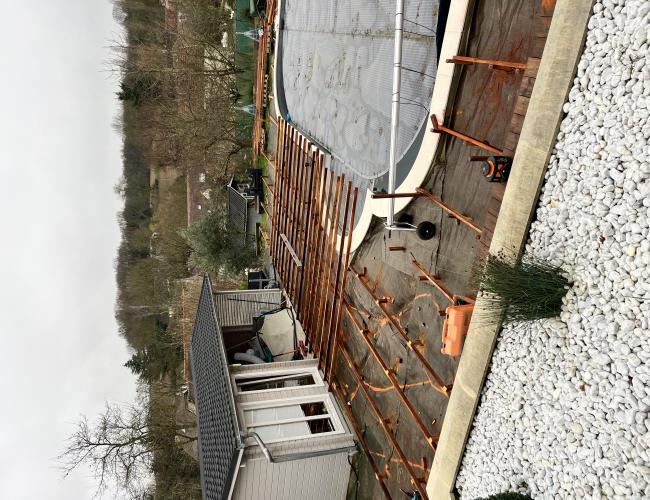 Finition cintrée terrasse piscine Silvadec Nuance IPE